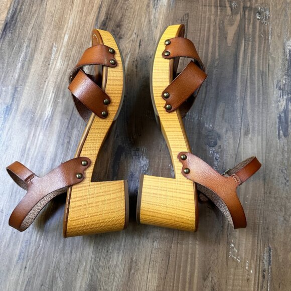 MIA Brown Block Heels Jullia Ankle Strap Brown Faux Leather Size 10 - Picture 4 of 8